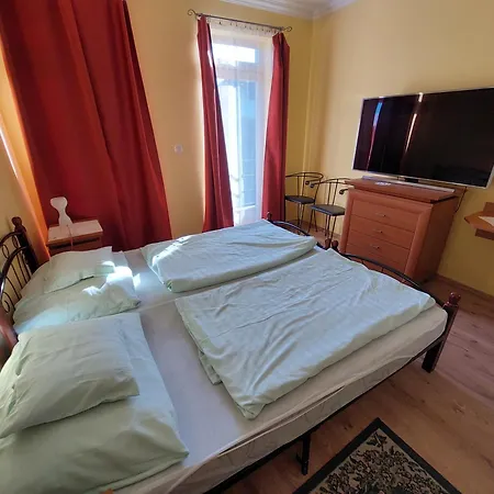 Toscana Etterem-panzio B&B